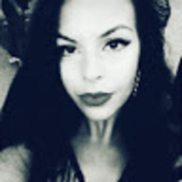 Meet your Posher, Danica - Picture 1 of 1